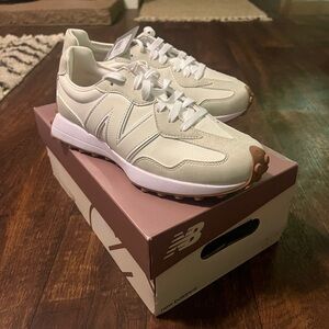 Women’s New Balance 327 Size 10